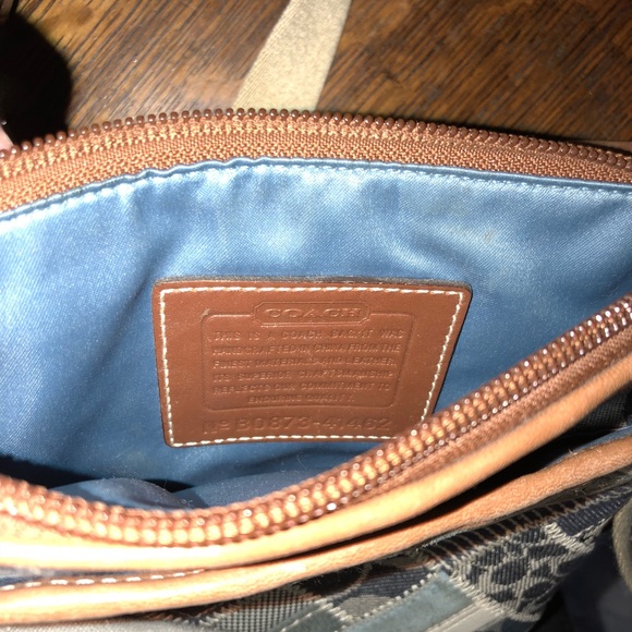 Coach crossbody purse - Picture 3 of 3